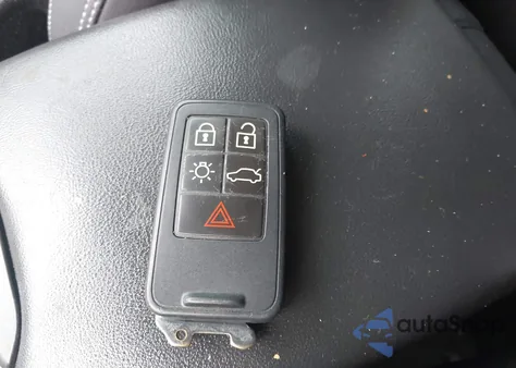 2011 Volvo Xc60 3.2/3.2 R-Design from USA, damaged, VIN YV4952DL6B2175253